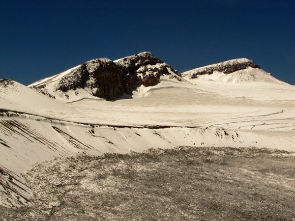 Punta Meier y Nevado Sin Nombre